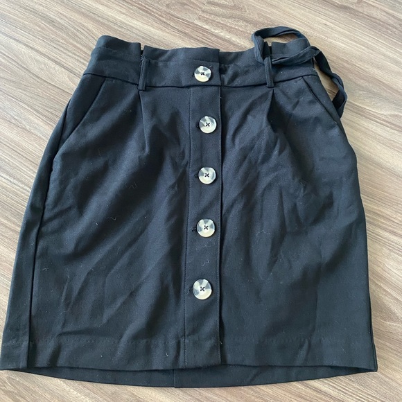 Never worn black dynamite skirt - Picture 1 of 2